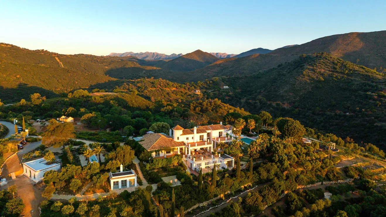 The Viluz estate set into the Andalusian hills at dusk